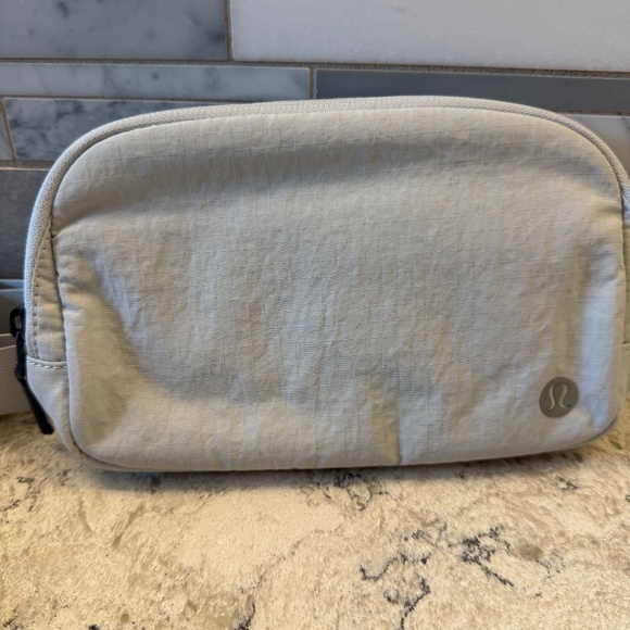 NWT Lululemon Athletic everywhere belt‎ bag - Picture 10 of 12